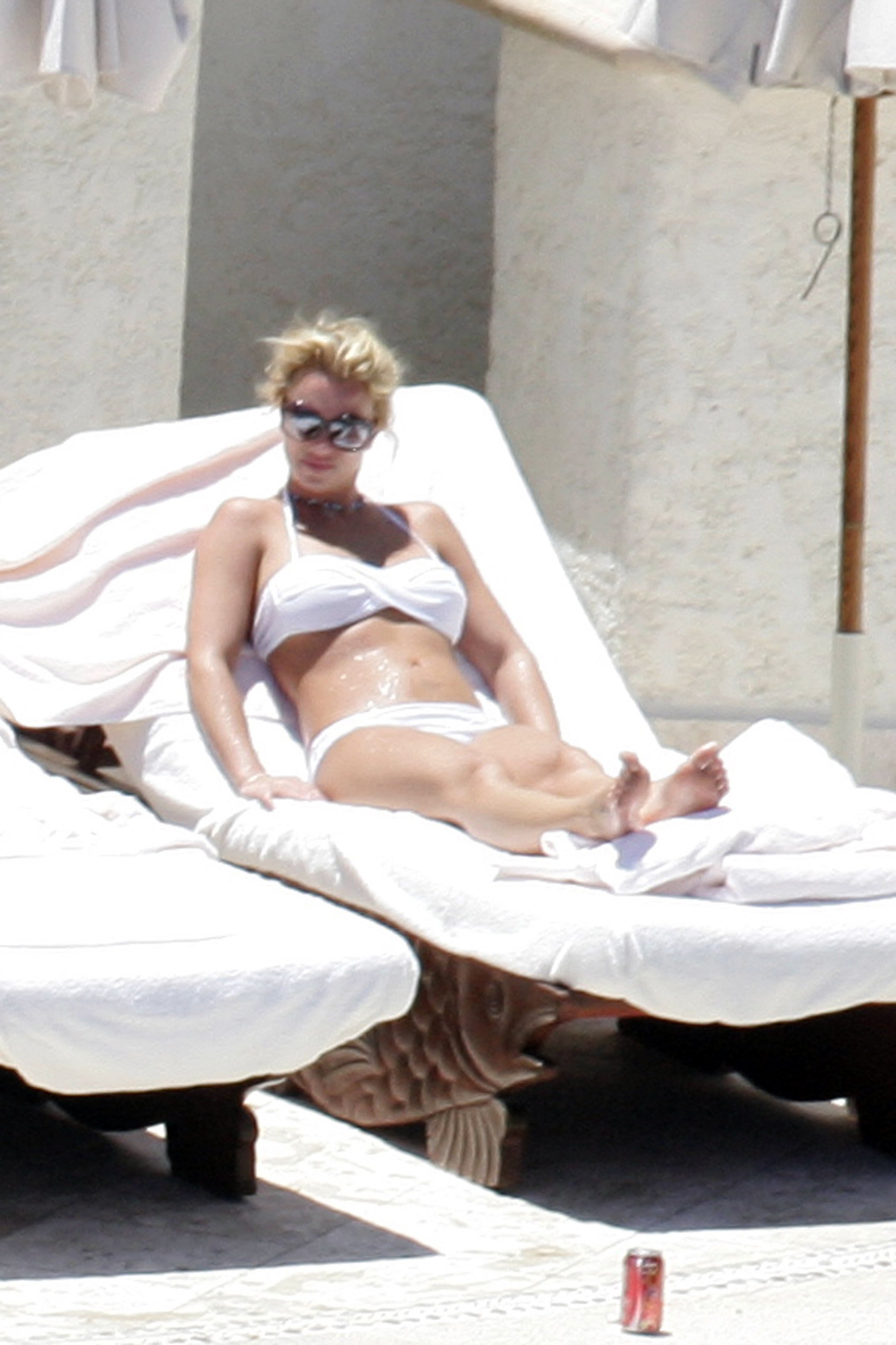 Britney_Spears_--_2008___Mix_In_Bikini_22.jpg