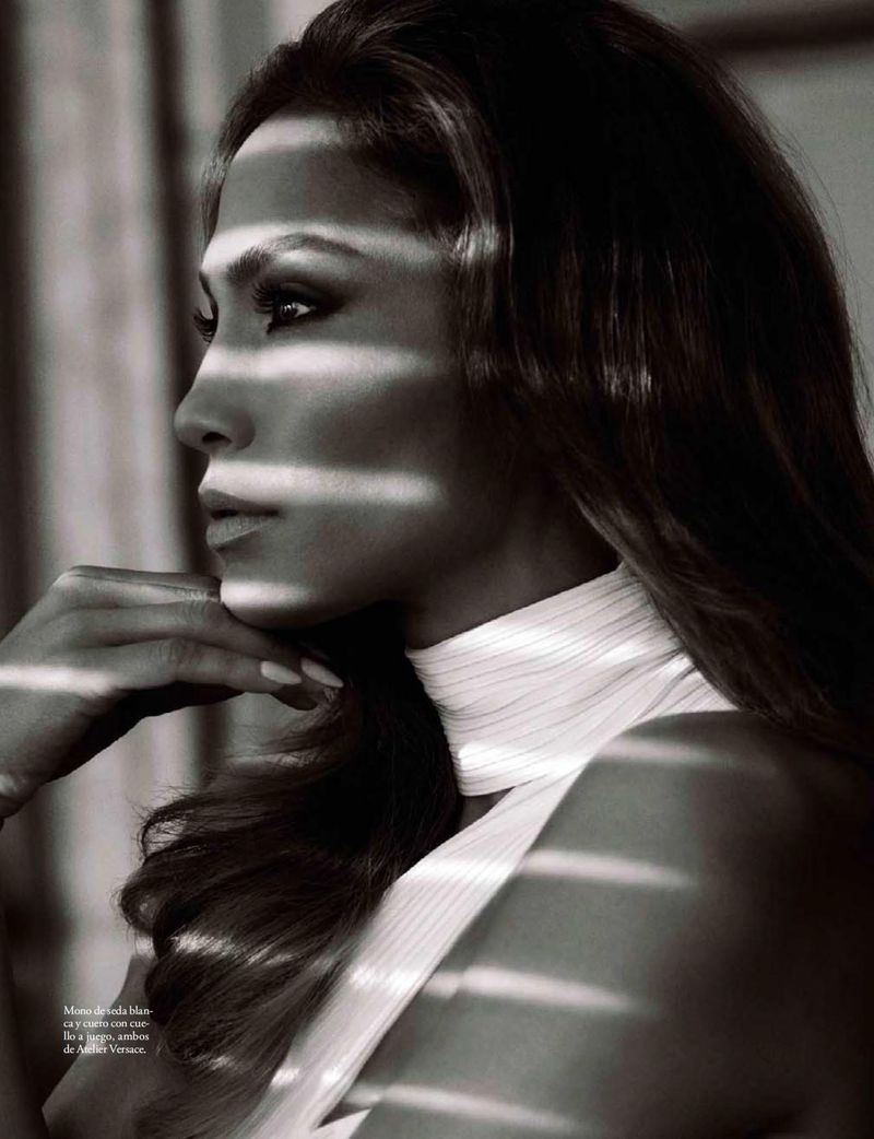 Jennifer_Lopez_--_ELLE_Spain_2014_003.jpg