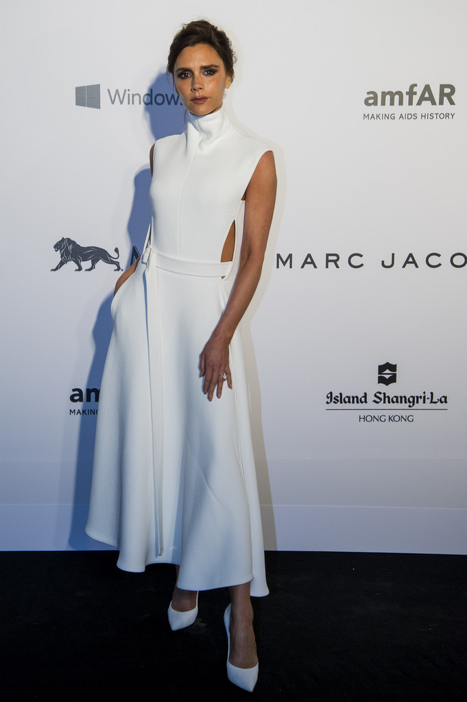 Victoria-Beckham_-2015-amfAR-Hong-Kong-Gala--08.jpg