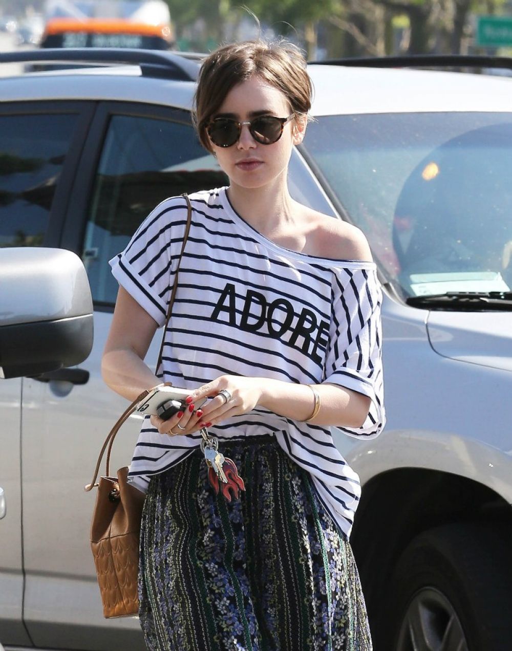 lily-collins-out-shopping-in-west-hollywood-2203_15.jpg