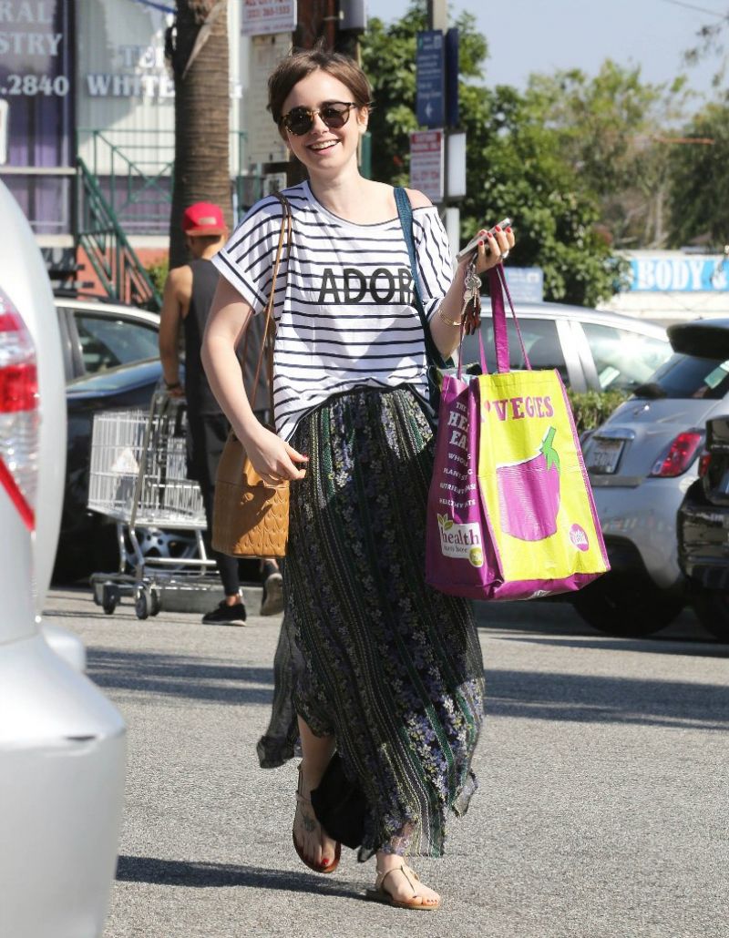 lily-collins-out-shopping-in-west-hollywood-2203_3.jpg