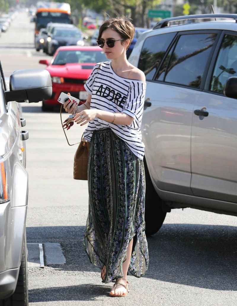 lily-collins-out-shopping-in-west-hollywood-2203_18.jpg