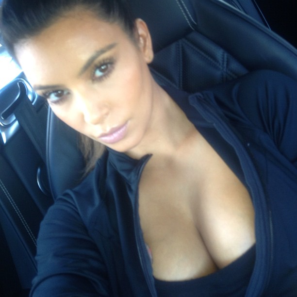 Kim_Kardashian_--_Mix_Of_Social_Network_028.jpg