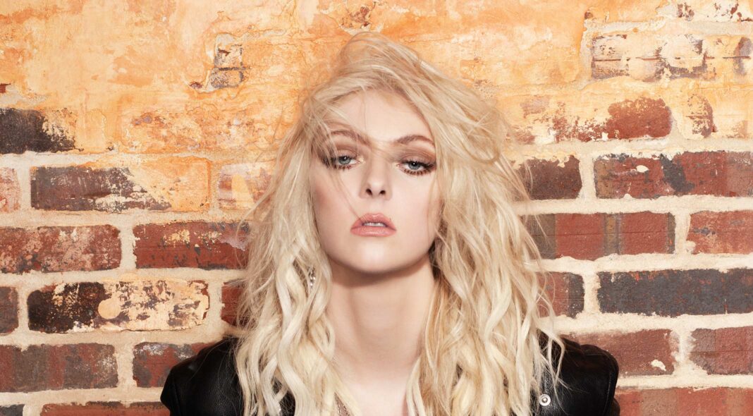 THE-PRETTY-RECKLESS-SHOT-3_254x-Recovered-1068x590.jpg